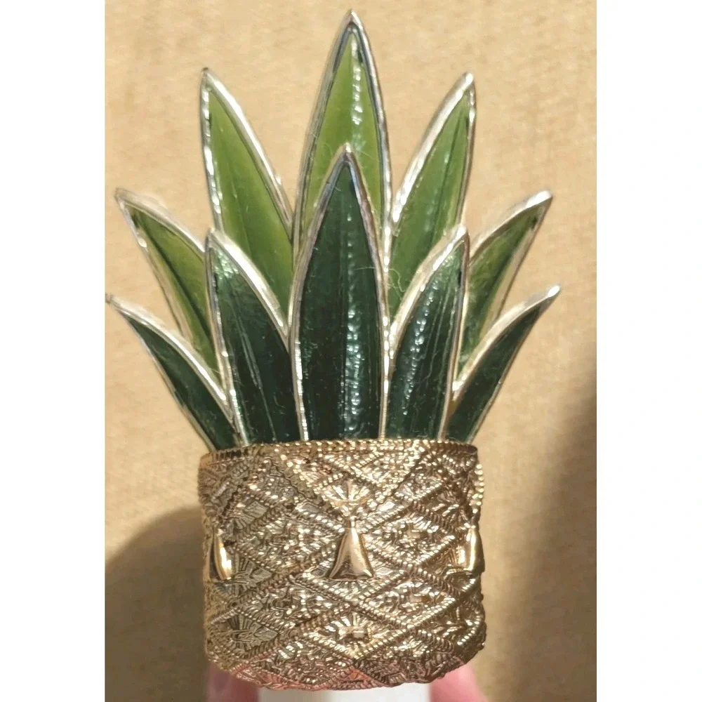 Bath & Body Works PINEAPPLE Wallflowers Light Up Plug In Warmer